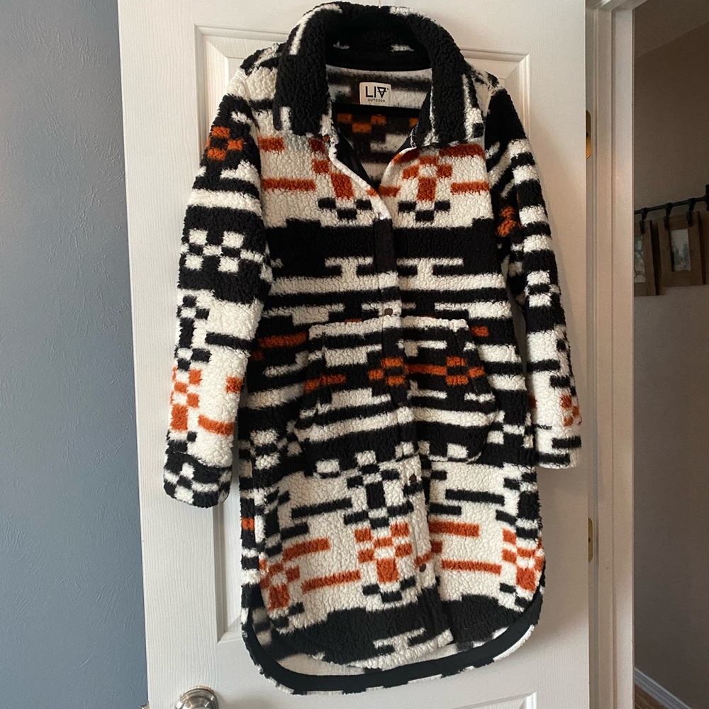 LIV Outdoor Kinsley Snap Sherpa Coat